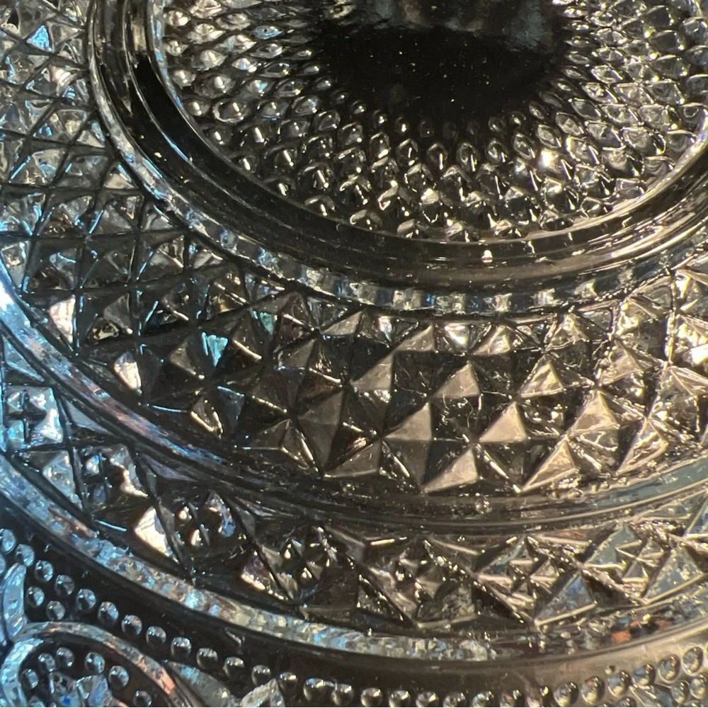 Beautiful Design Vintage Glass Serving Bowl with Scalloped Edge  7 3/4